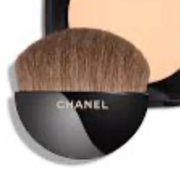 Nwot Chanel Makeup Brush - Picture 1 of 3